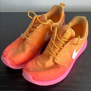 Nike Orange and Pink Gradient Sneakers, size 6.5